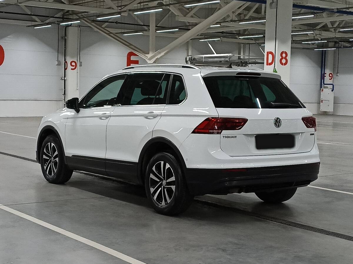Купить Volkswagen Tiguan с пробегом. Фото: #6