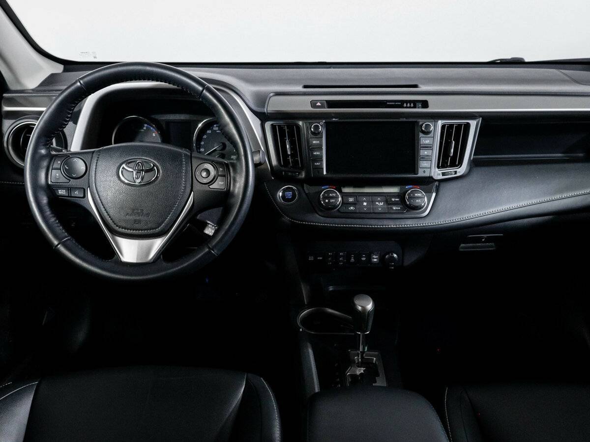 Купить Toyota RAV4 с пробегом. Фото: #11