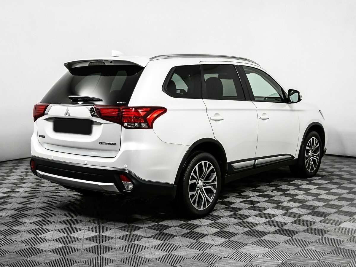 Купить Mitsubishi Outlander с пробегом. Фото: #4