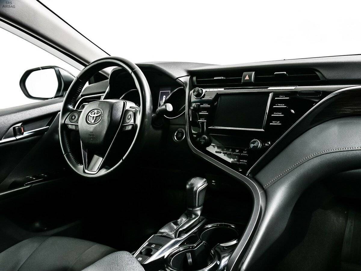 Купить Toyota Camry с пробегом. Фото: #8