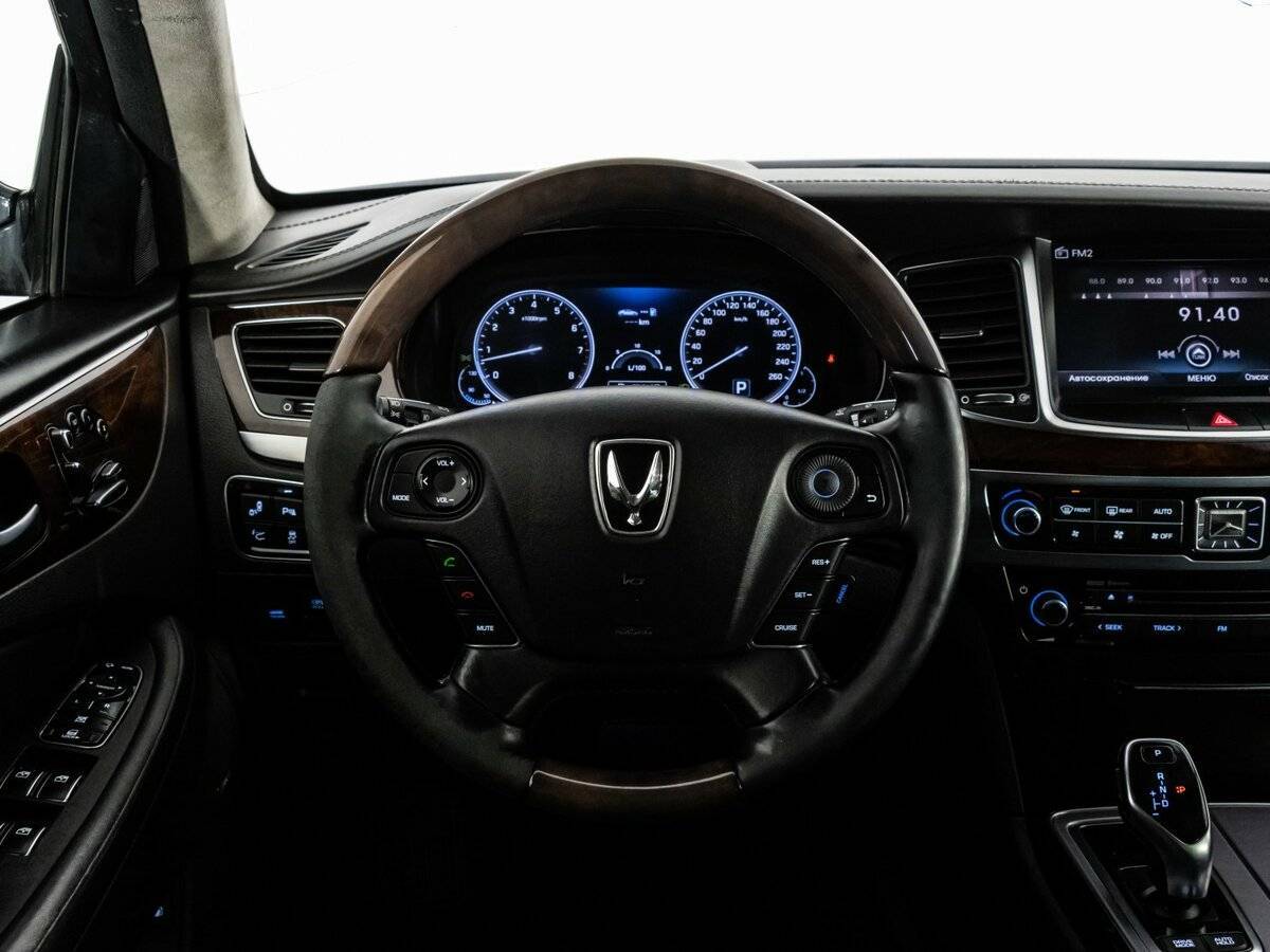 Купить Hyundai Equus с пробегом. Фото: #10