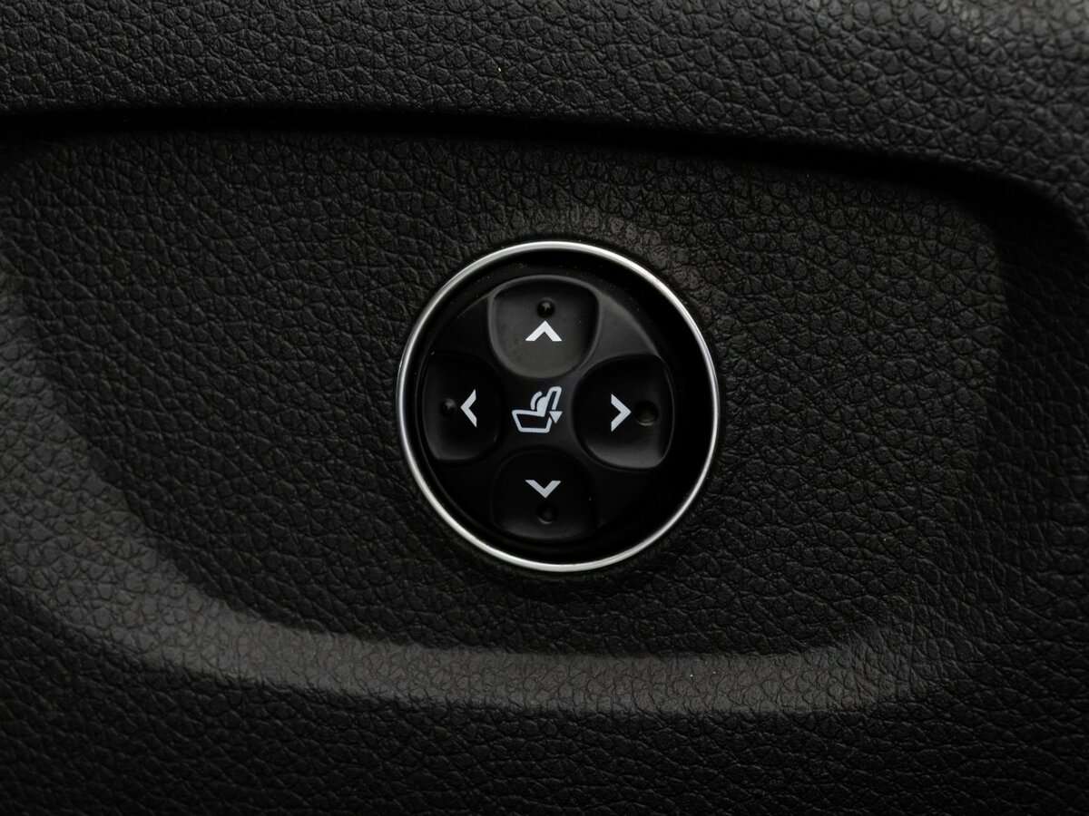 Купить Hyundai Equus с пробегом. Фото: #30