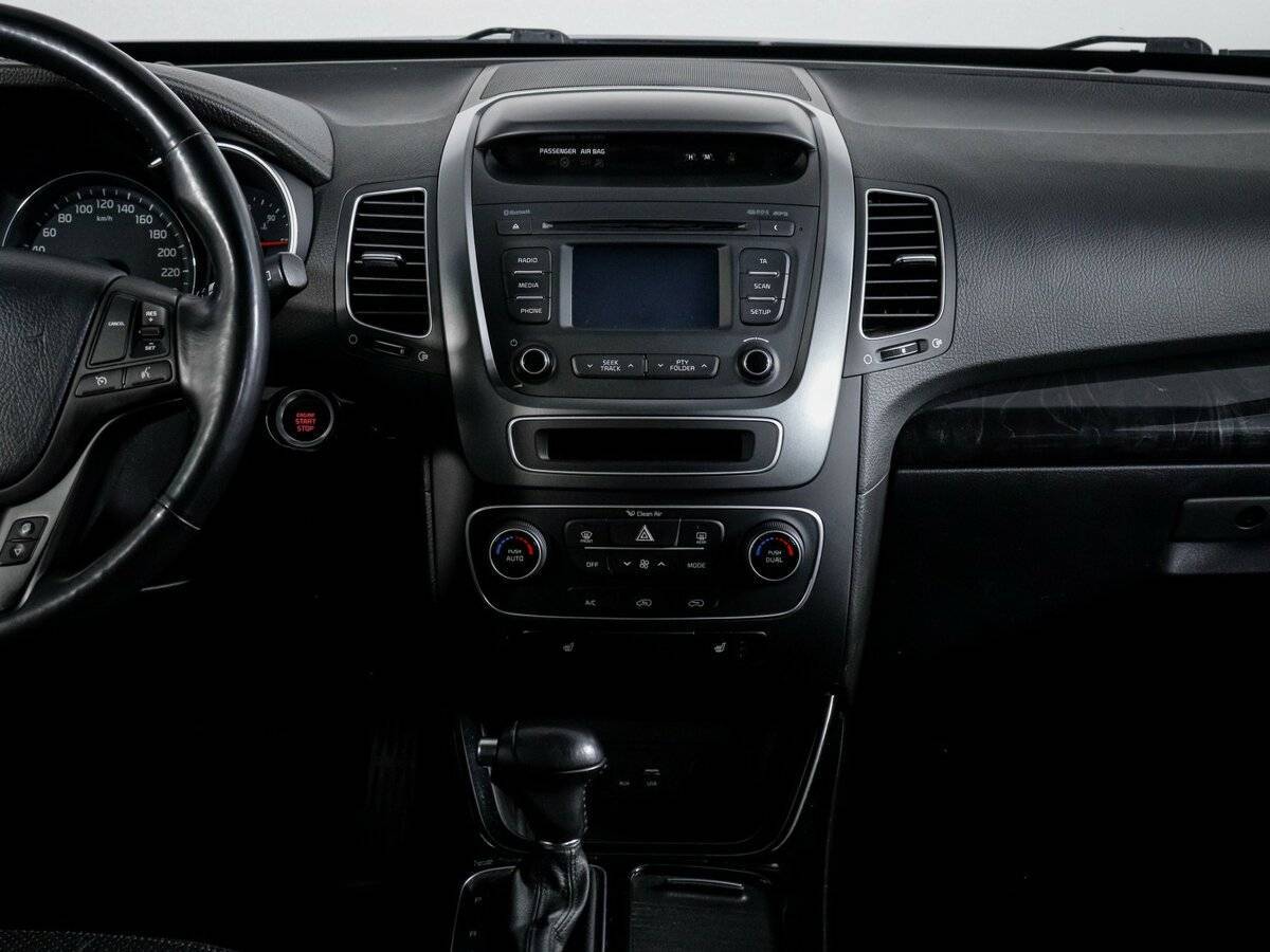 Купить Kia Sorento с пробегом. Фото: #12