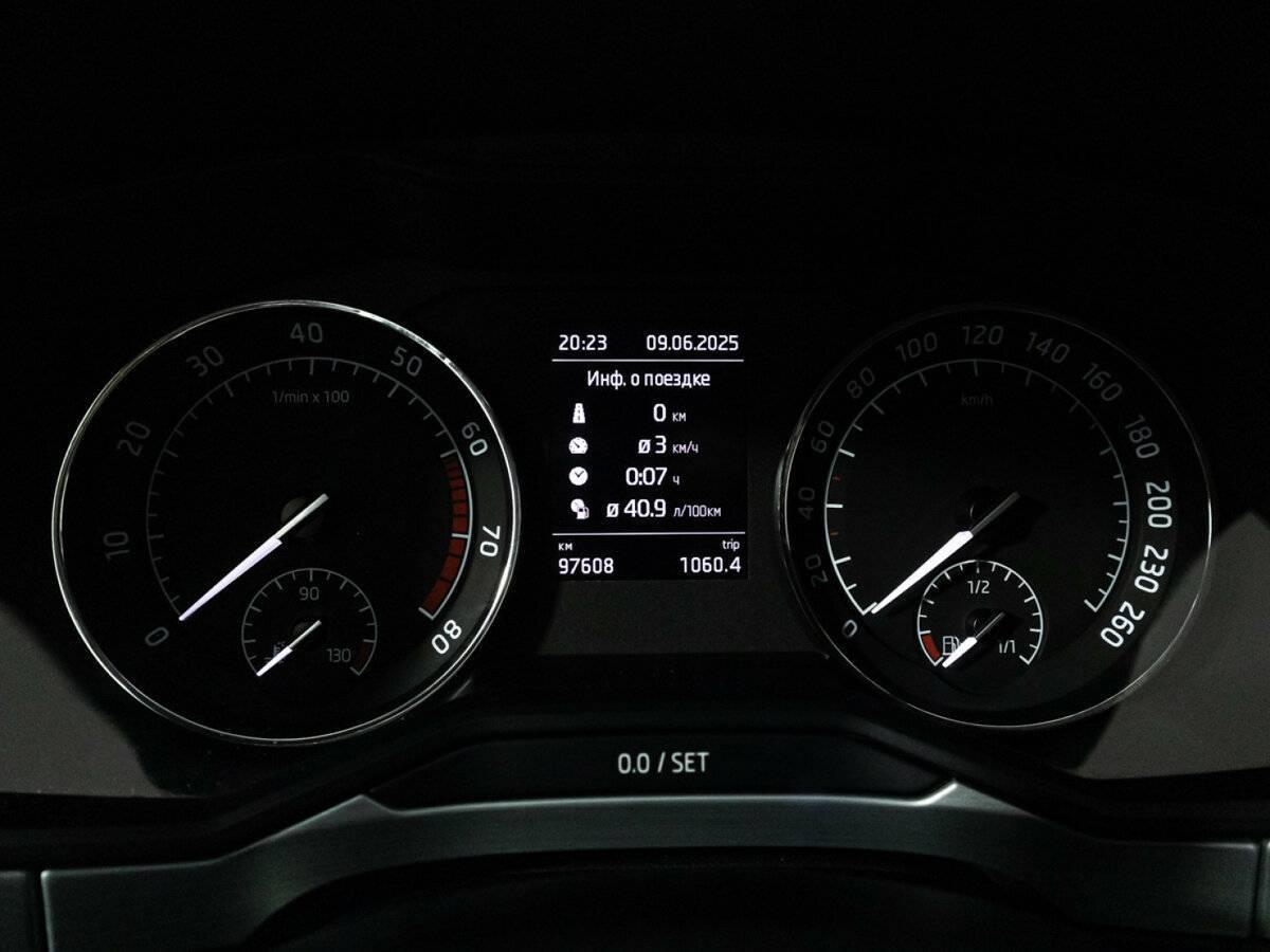 Купить Skoda Superb с пробегом. Фото: #11