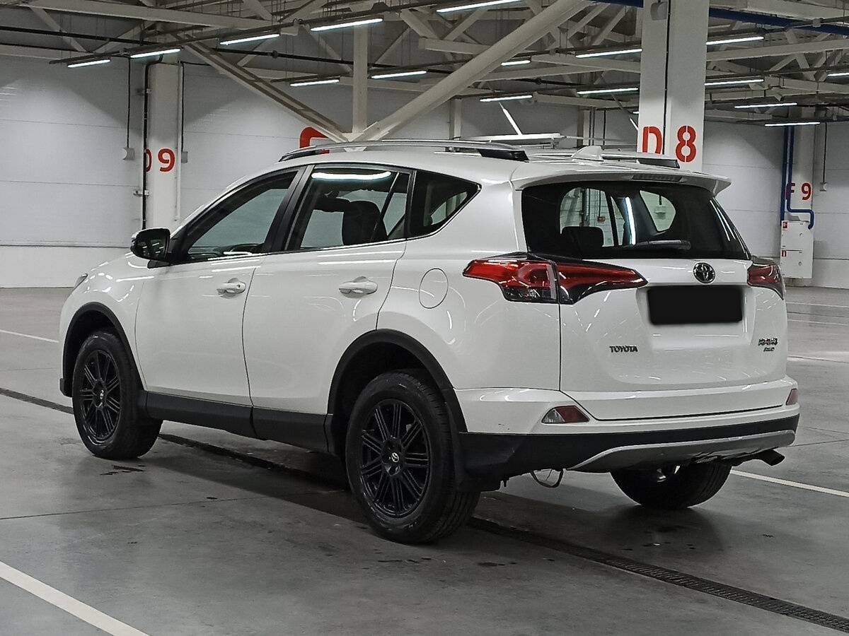 Купить Toyota RAV4 с пробегом. Фото: #6