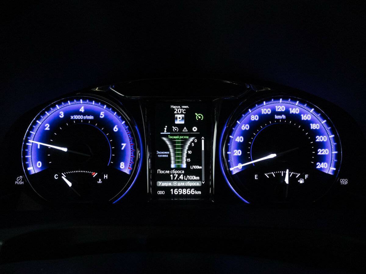 Купить Toyota Camry с пробегом. Фото: #11