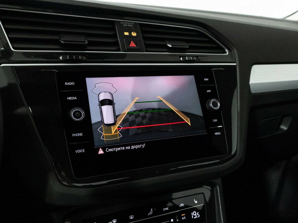 Купить Volkswagen Tiguan с пробегом. Фото: #15