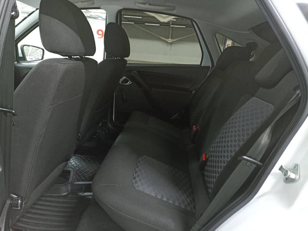 Купить Lada (ВАЗ) Granta с пробегом. Фото: #11