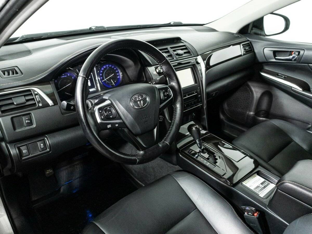 Купить Toyota Camry с пробегом. Фото: #10
