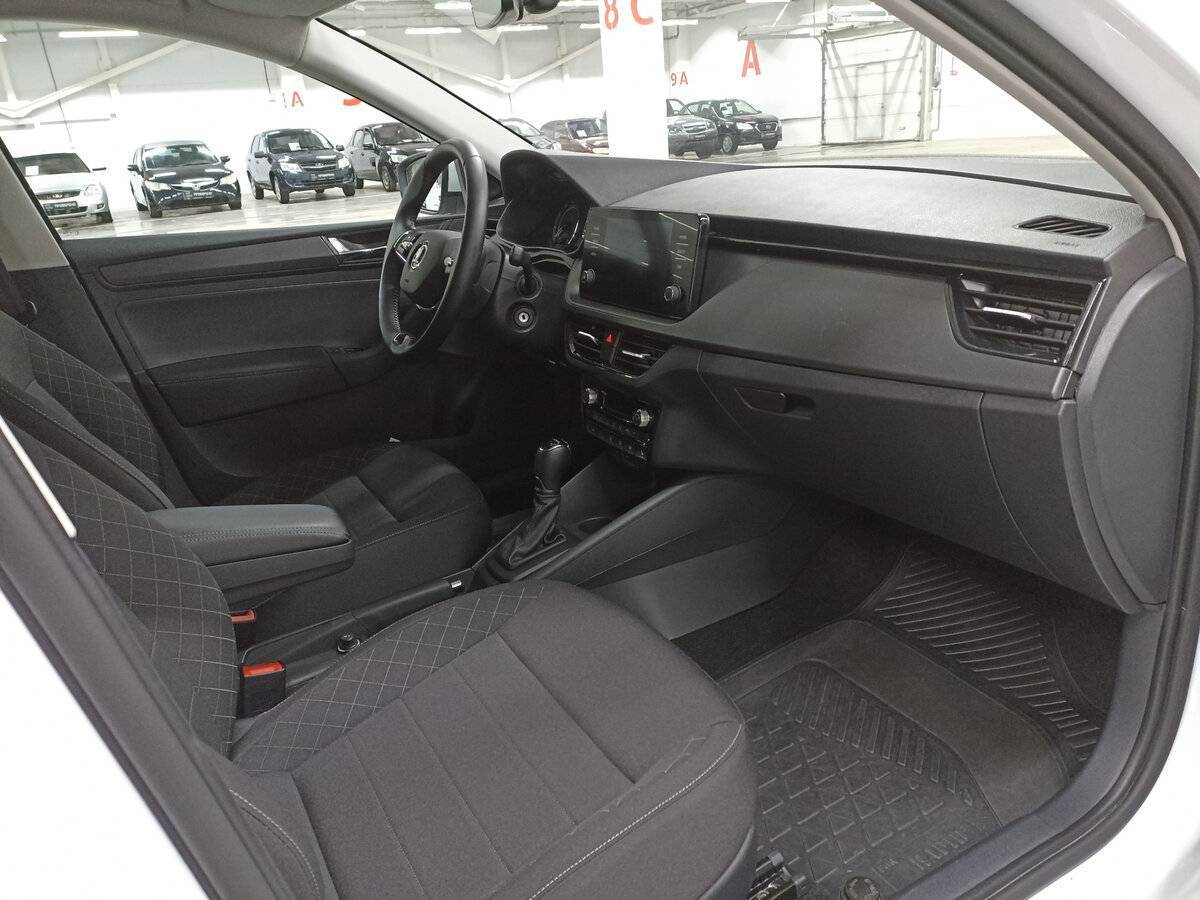 Купить Skoda Rapid с пробегом. Фото: #10