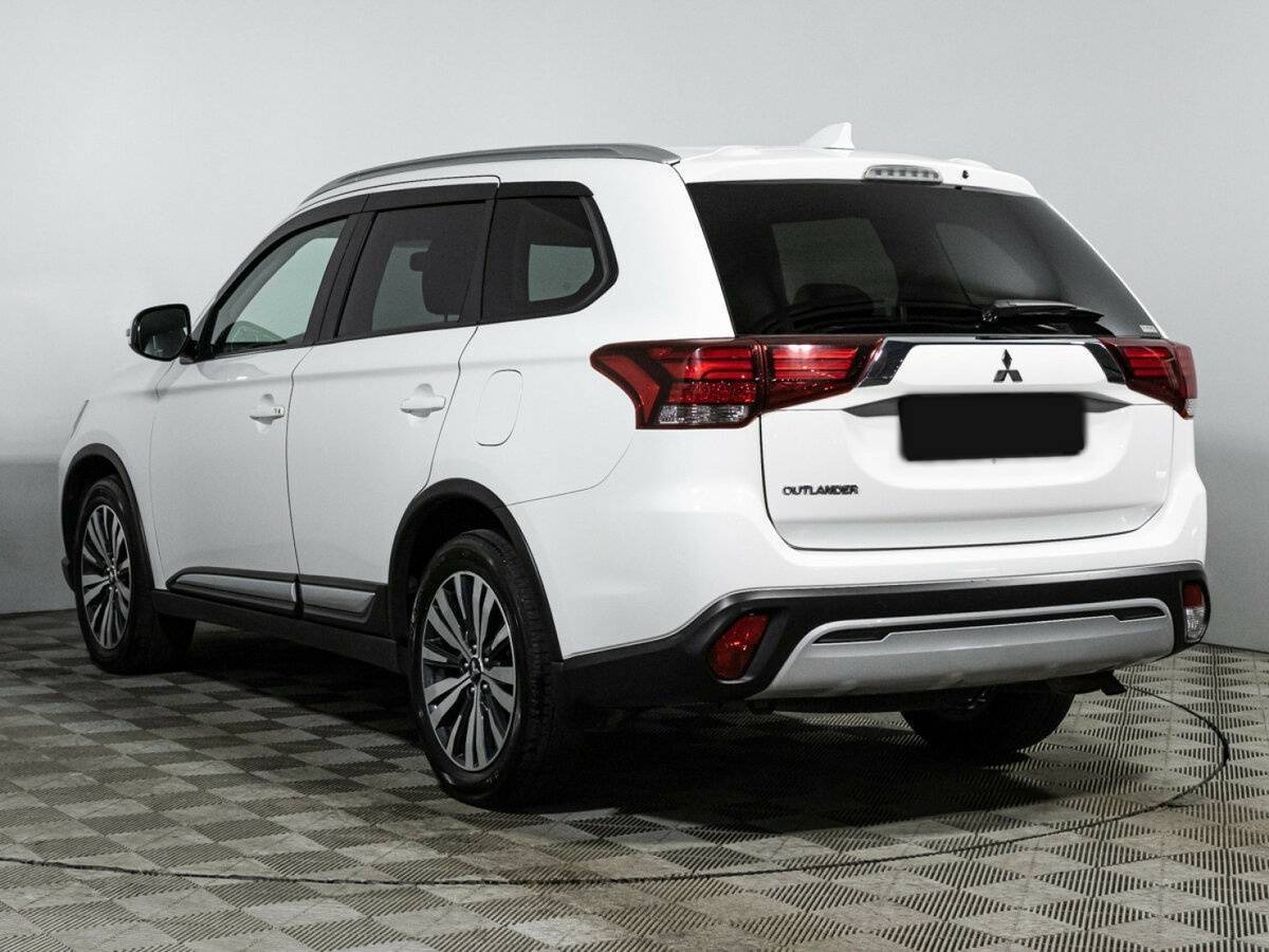 Купить Mitsubishi Outlander с пробегом. Фото: #4