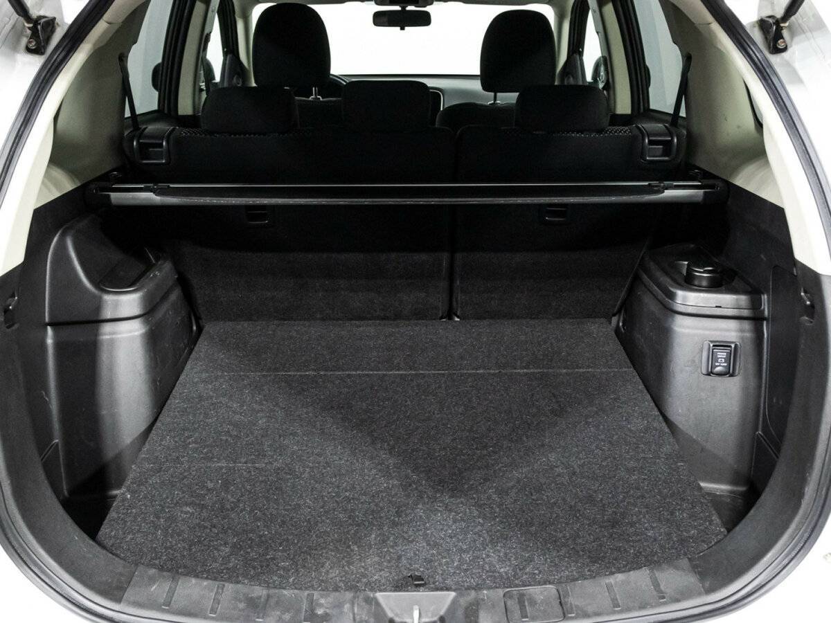 Купить Mitsubishi Outlander с пробегом. Фото: #14