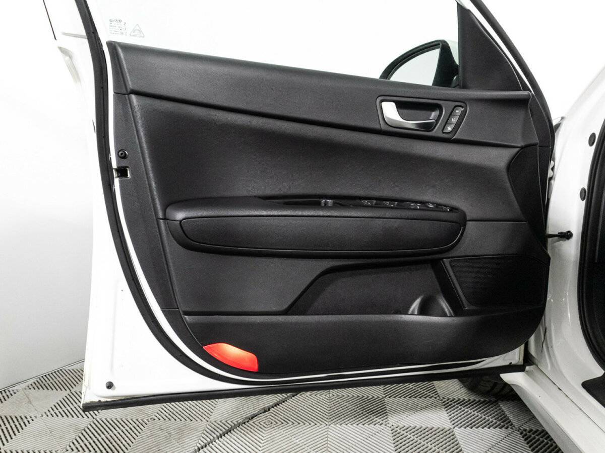 Купить Kia Optima с пробегом. Фото: #30