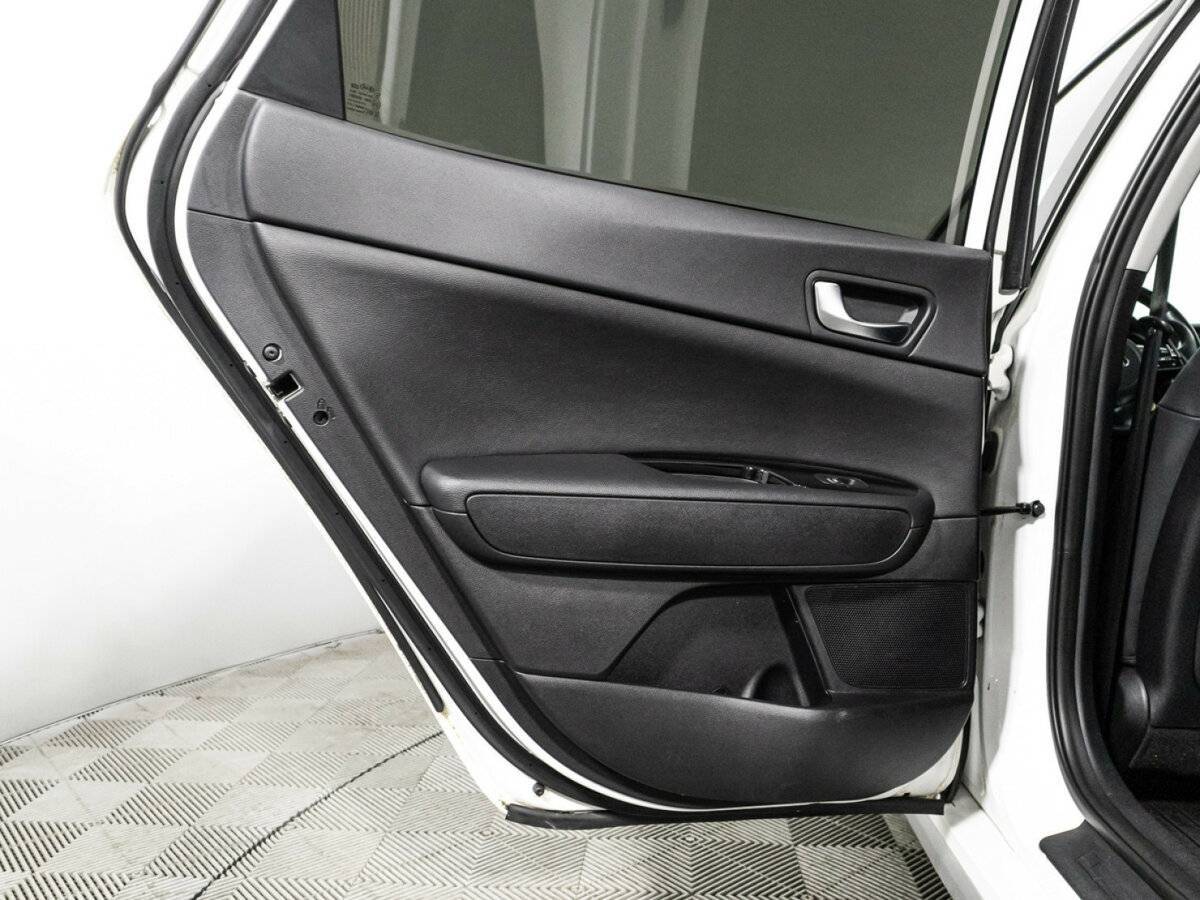 Купить Kia Optima с пробегом. Фото: #31