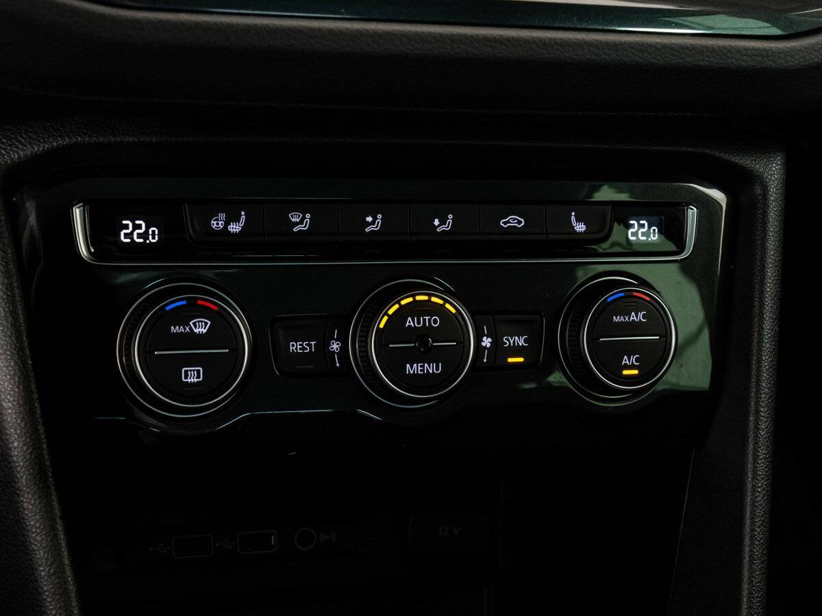 Купить Volkswagen Tiguan с пробегом. Фото: #19