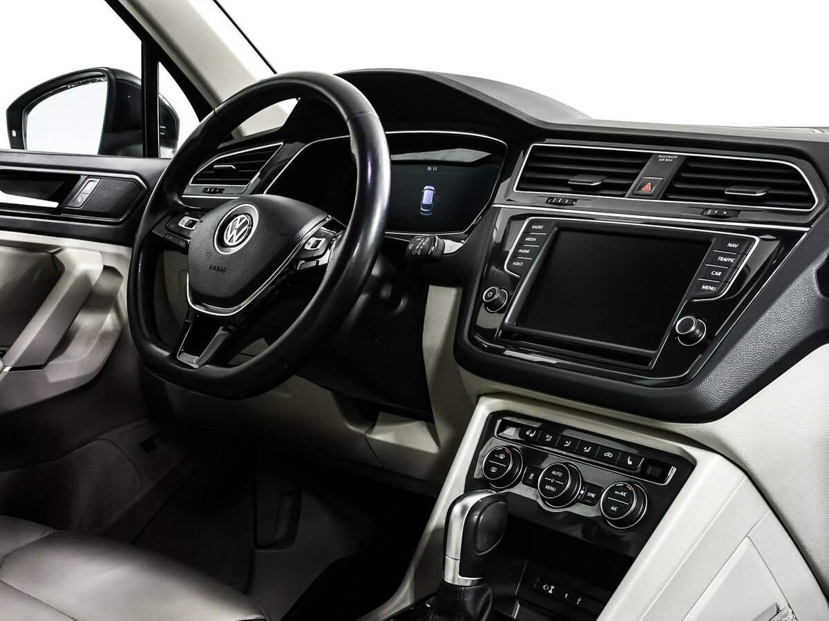 Купить Volkswagen Tiguan с пробегом. Фото: #8