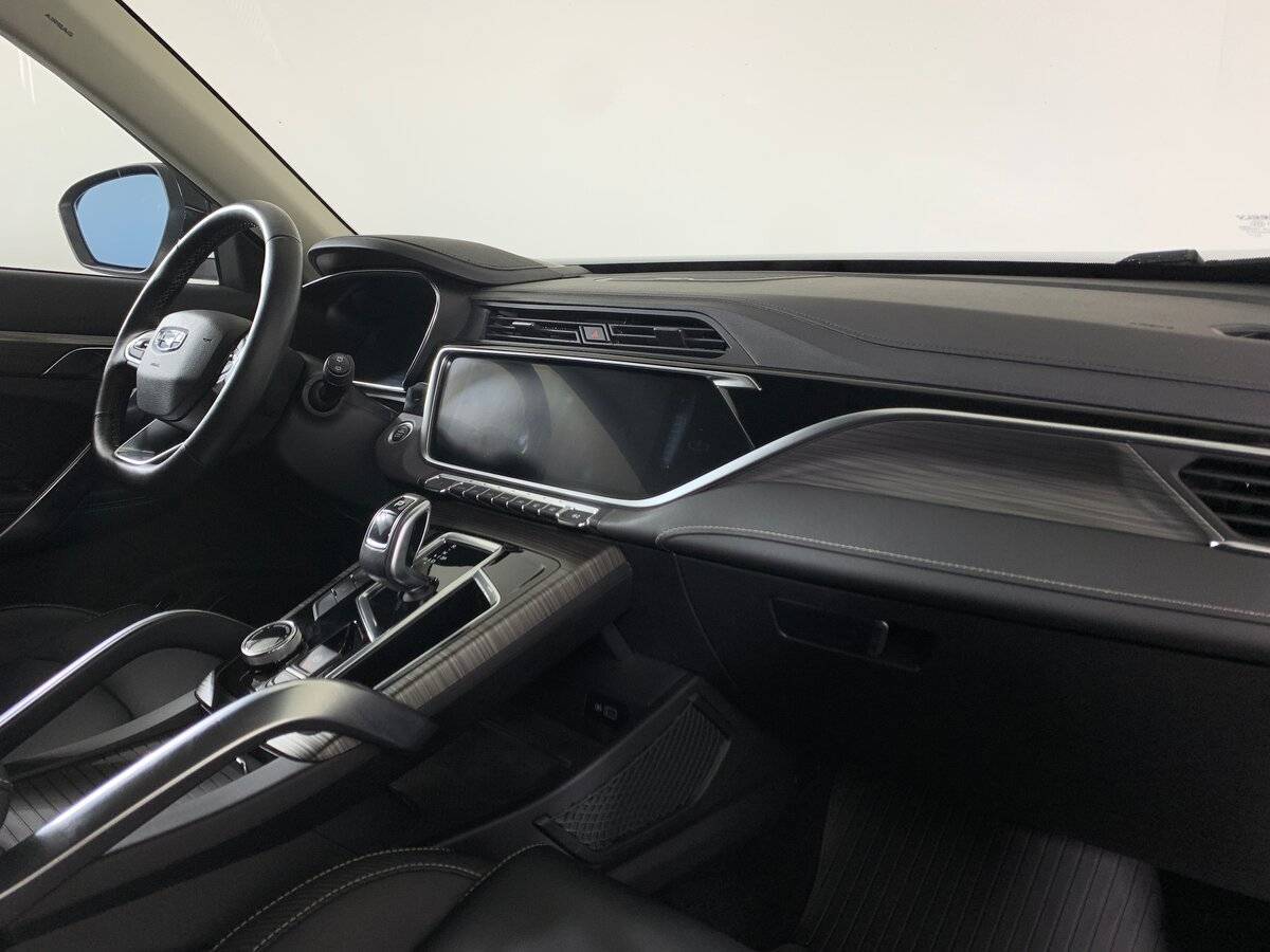 Купить Geely Atlas Pro с пробегом. Фото: #11