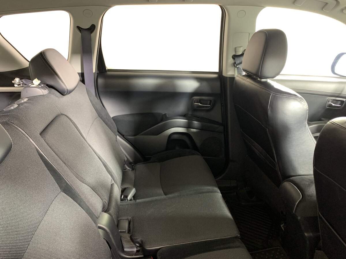 Купить Citroen C-Crosser с пробегом. Фото: #16