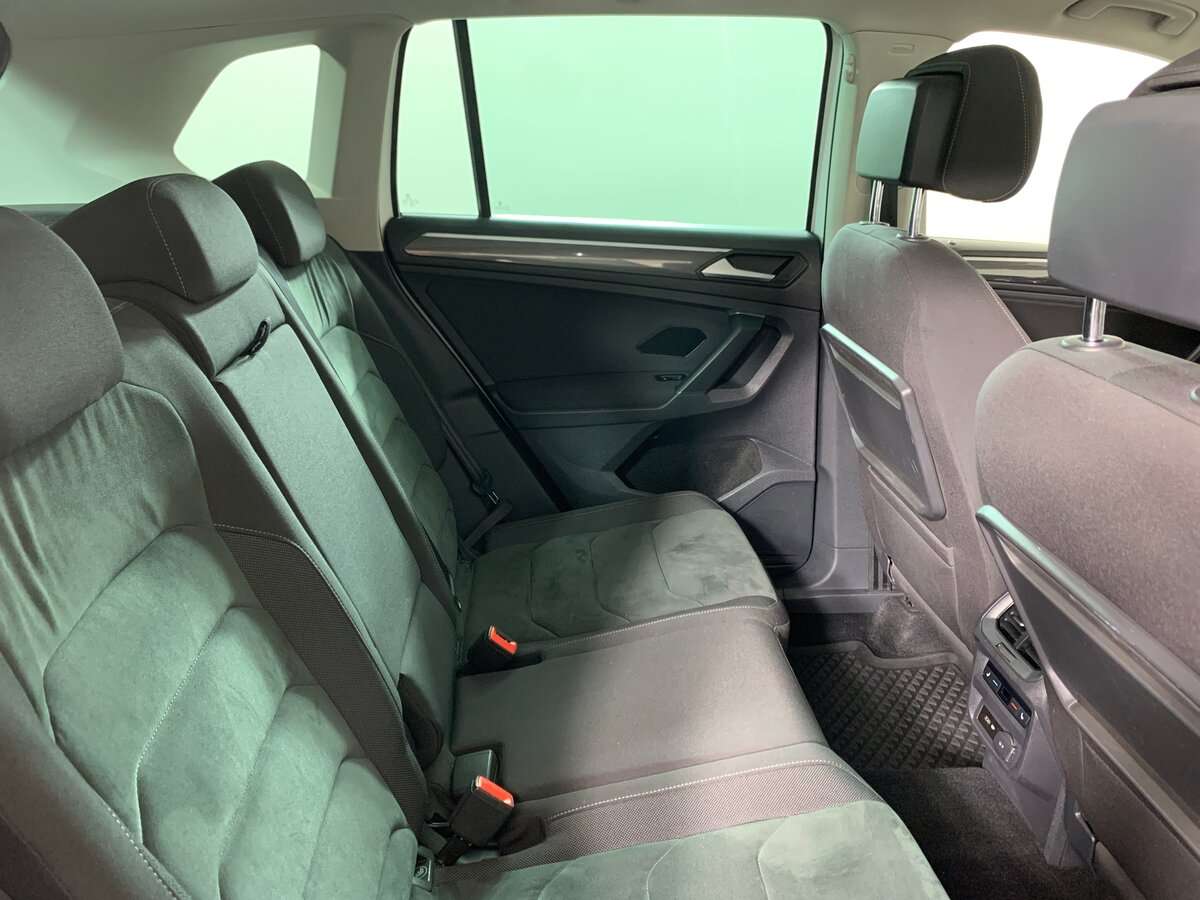 Купить Volkswagen Tiguan с пробегом. Фото: #17