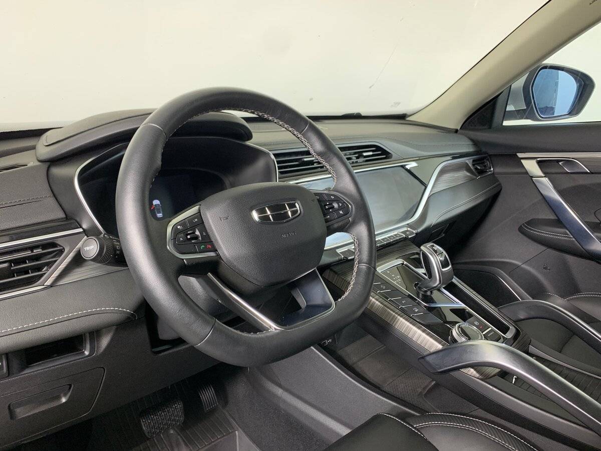 Купить Geely Atlas Pro с пробегом. Фото: #10
