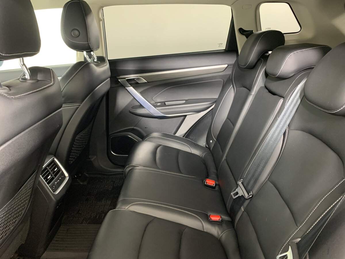Купить Geely Atlas Pro с пробегом. Фото: #17