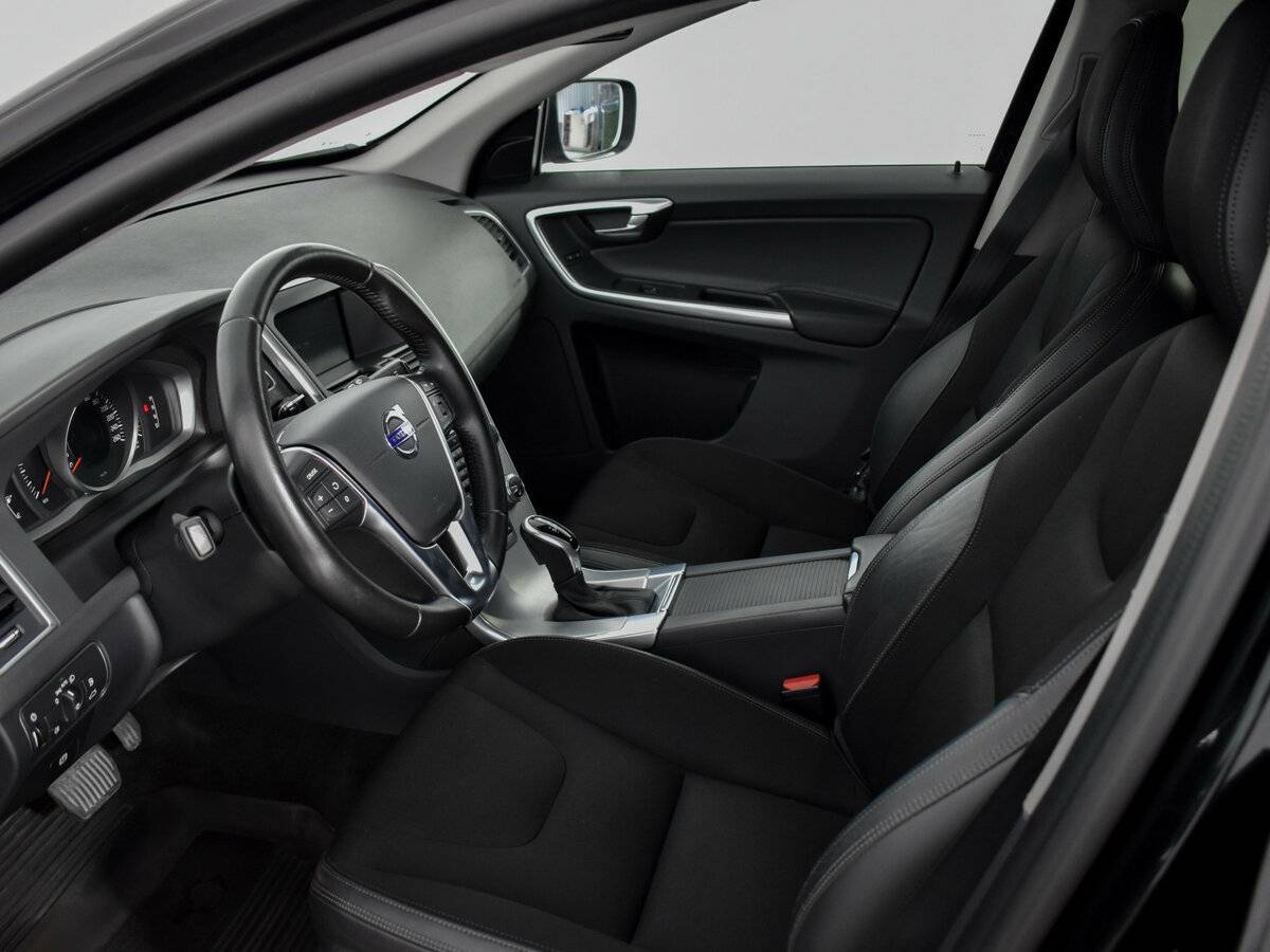 Купить Volvo XC60 с пробегом. Фото: #10