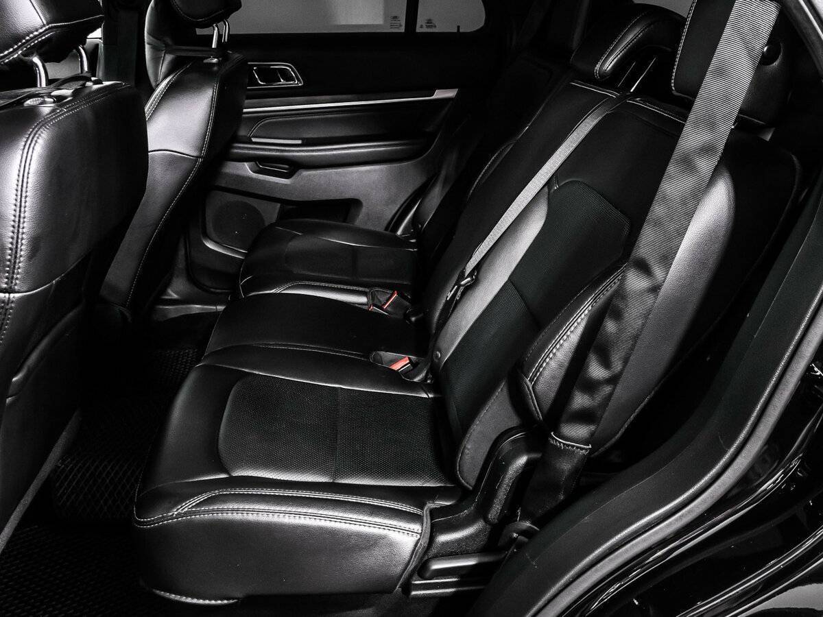 Купить Ford Explorer с пробегом. Фото: #12