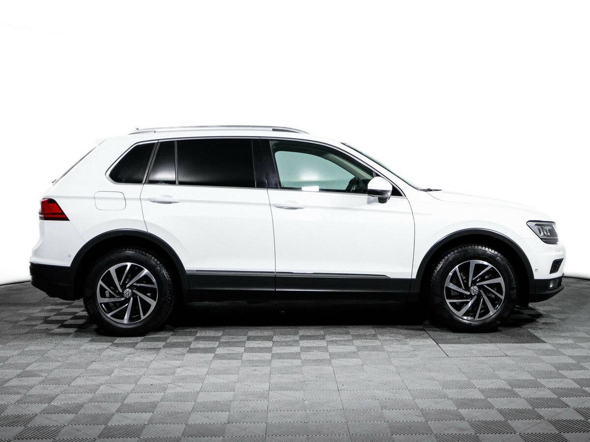 Купить Volkswagen Tiguan с пробегом. Фото: #3
