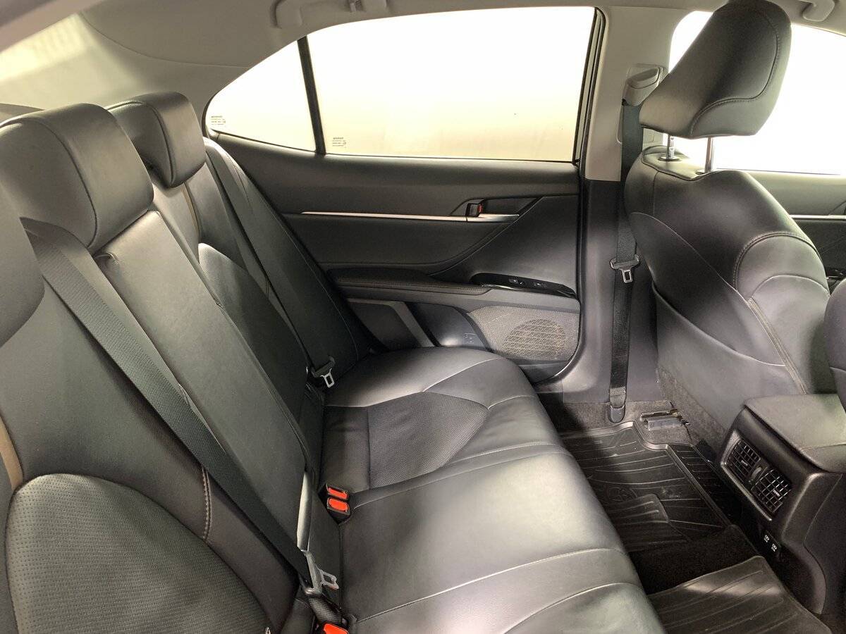 Купить Toyota Camry с пробегом. Фото: #16