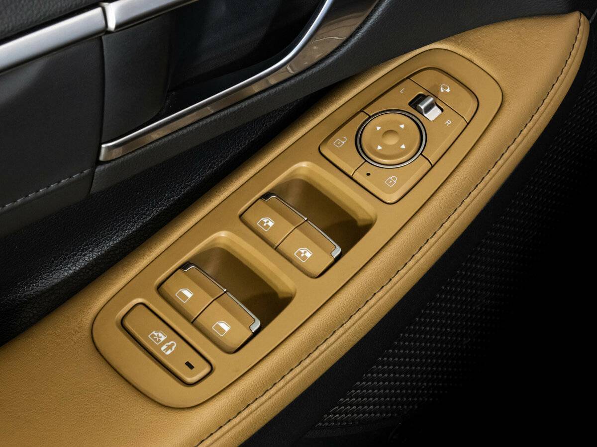 Купить Hyundai Sonata с пробегом. Фото: #22