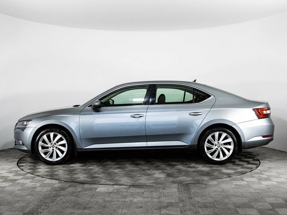 Купить Skoda Superb с пробегом. Фото: #7