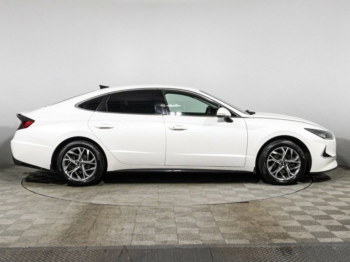 Купить Hyundai Sonata с пробегом. Фото: #3