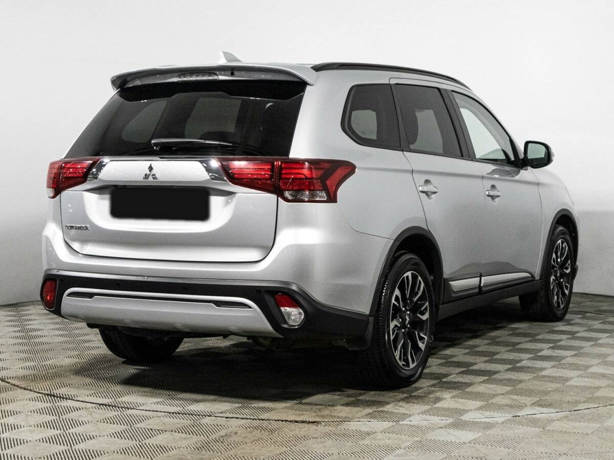 Купить Mitsubishi Outlander с пробегом. Фото: #4