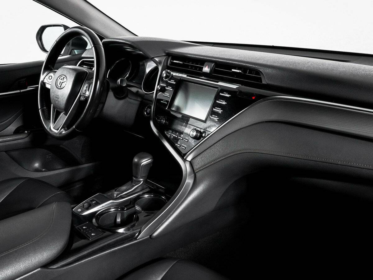 Купить Toyota Camry с пробегом. Фото: #8