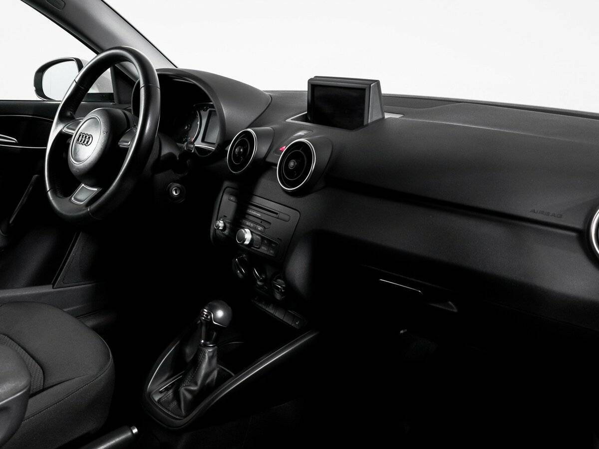 Купить Audi A1 с пробегом. Фото: #8