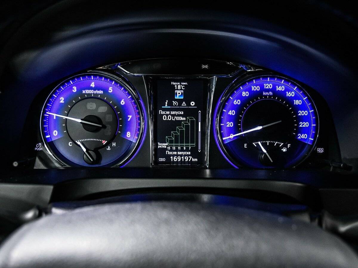 Купить Toyota Camry с пробегом. Фото: #8