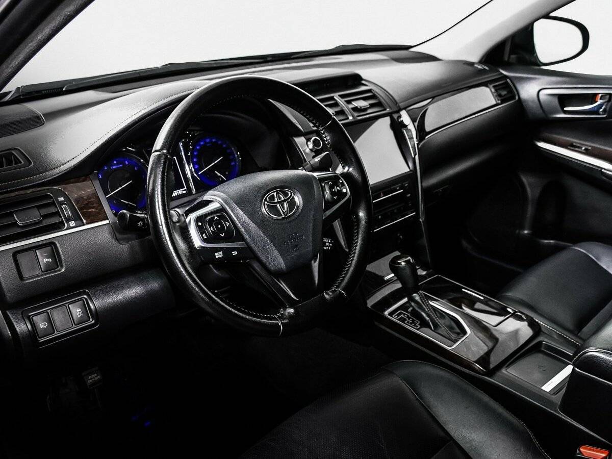 Купить Toyota Camry с пробегом. Фото: #10
