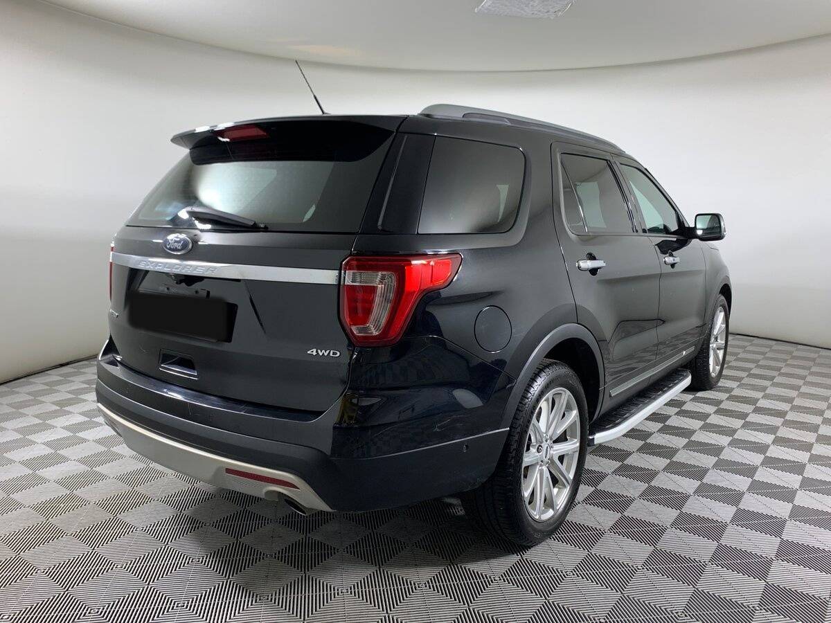 Купить Ford Explorer с пробегом. Фото: #4
