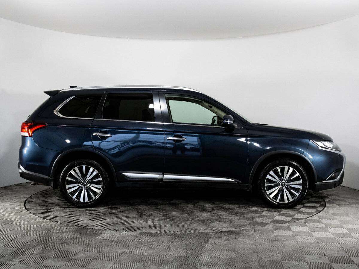 Купить Mitsubishi Outlander с пробегом. Фото: #3