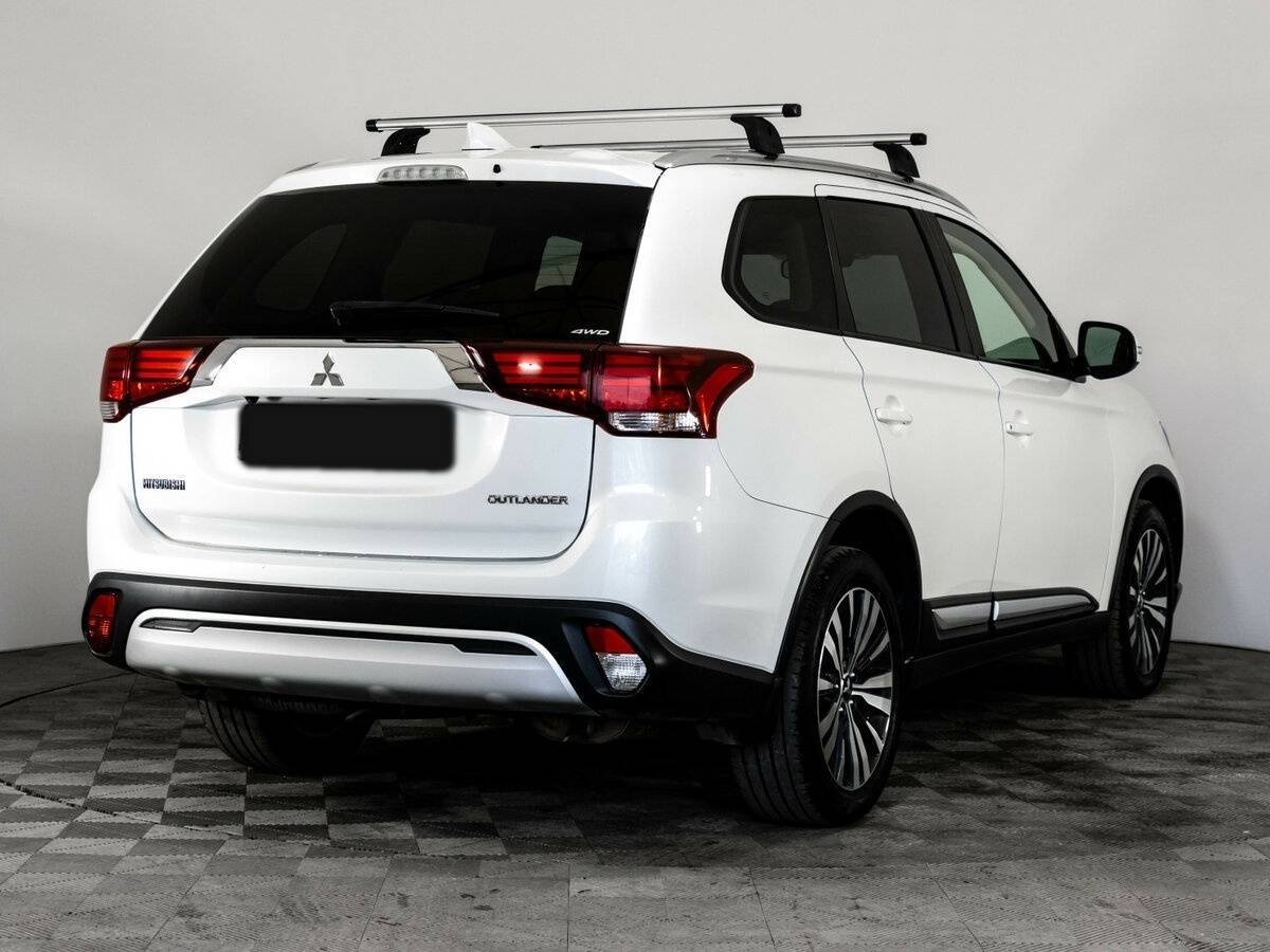 Купить Mitsubishi Outlander с пробегом. Фото: #4