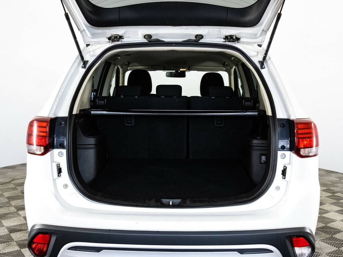 Купить Mitsubishi Outlander с пробегом. Фото: #15