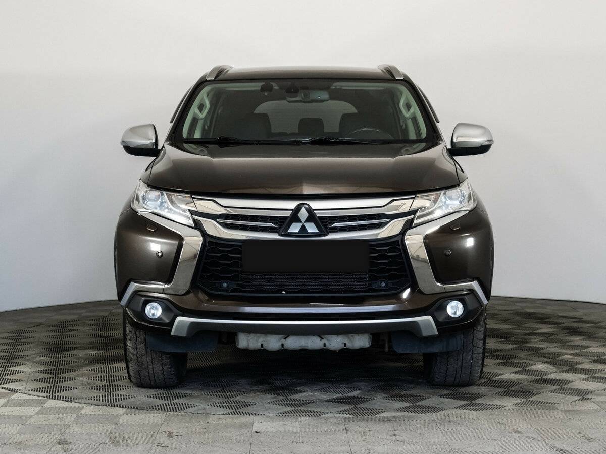 Купить Mitsubishi Pajero Sport с пробегом. Фото: #2