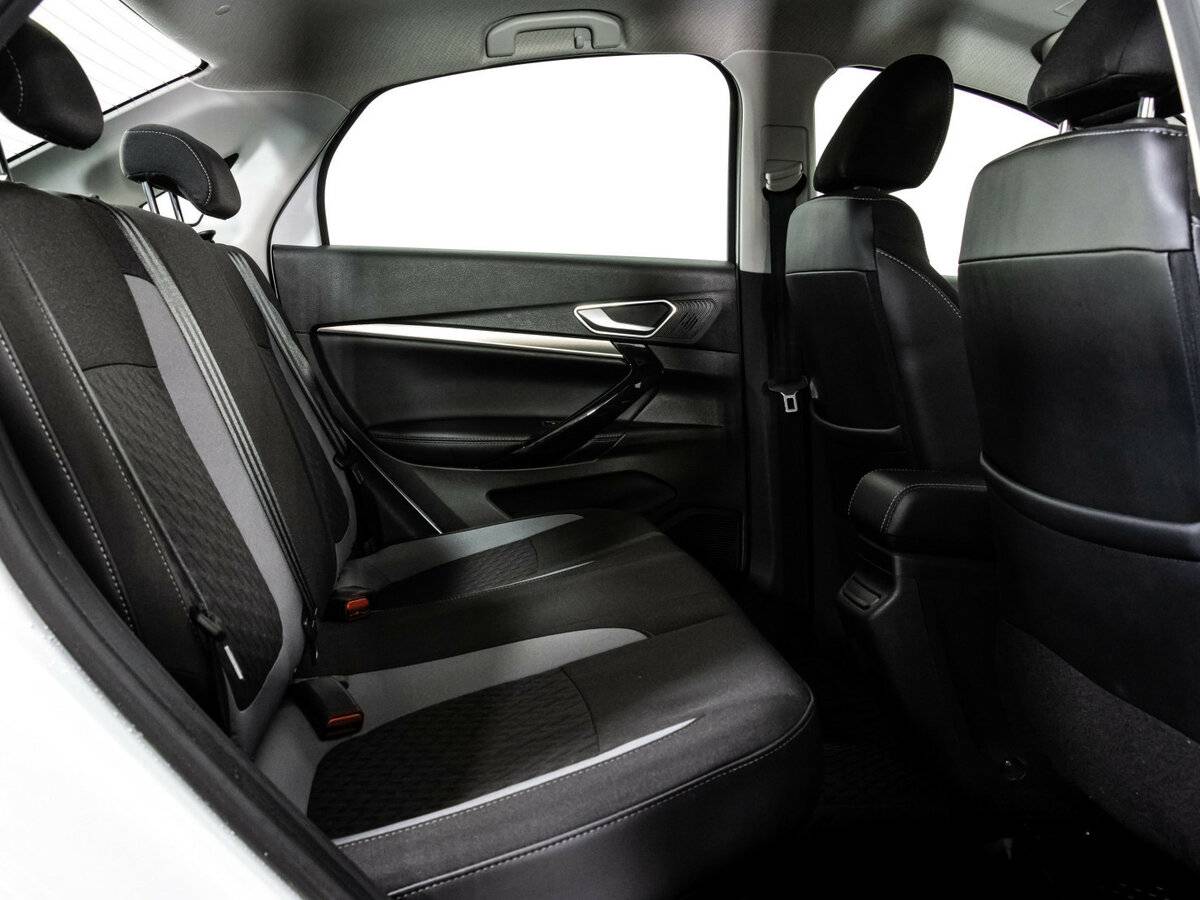 Купить Lada (ВАЗ) Vesta с пробегом. Фото: #18