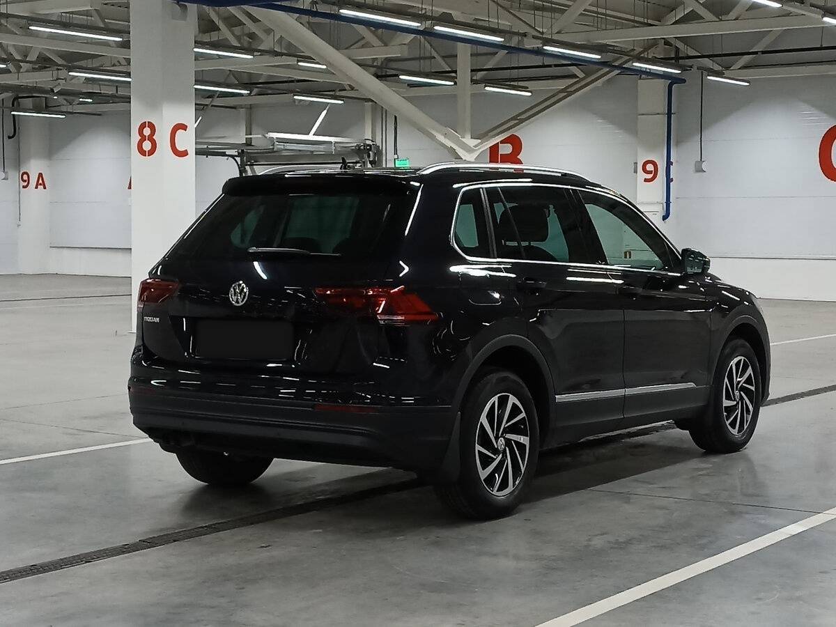 Купить Volkswagen Tiguan с пробегом. Фото: #4