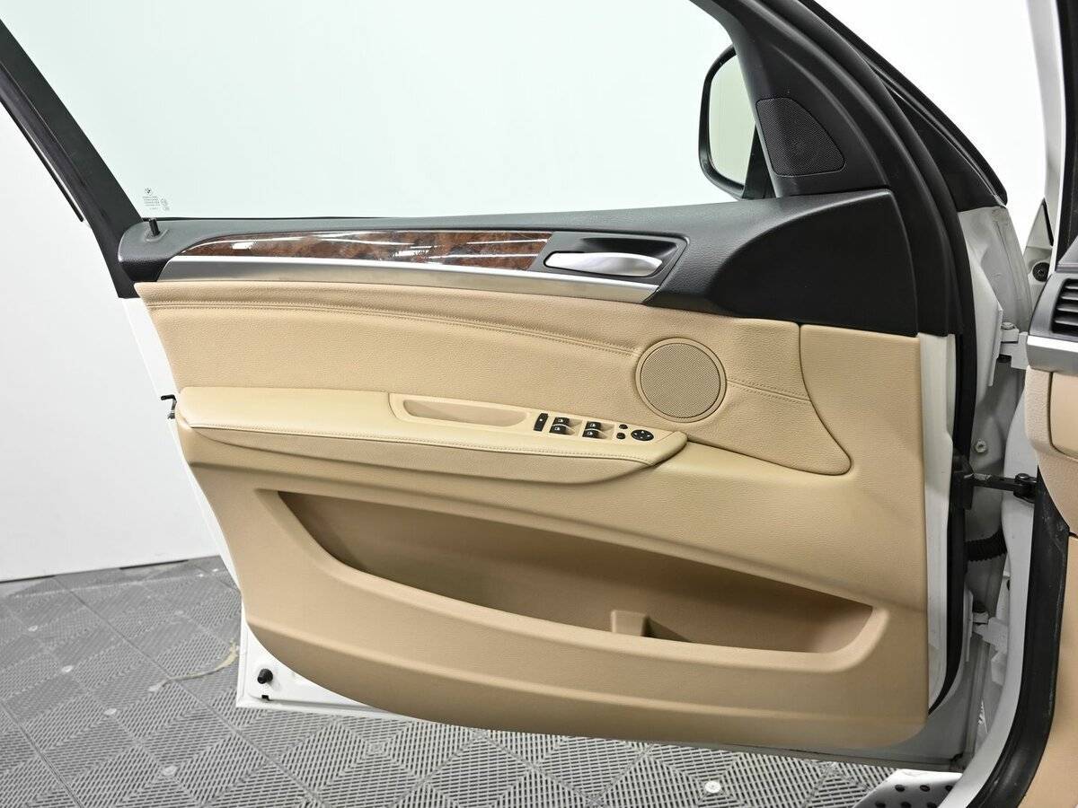 Купить BMW X5 с пробегом. Фото: #6