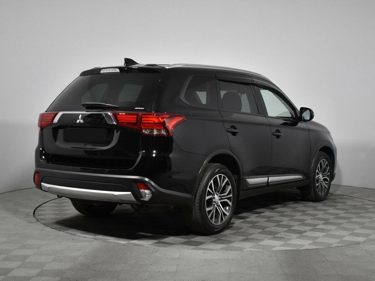 Купить Mitsubishi Outlander с пробегом. Фото: #4
