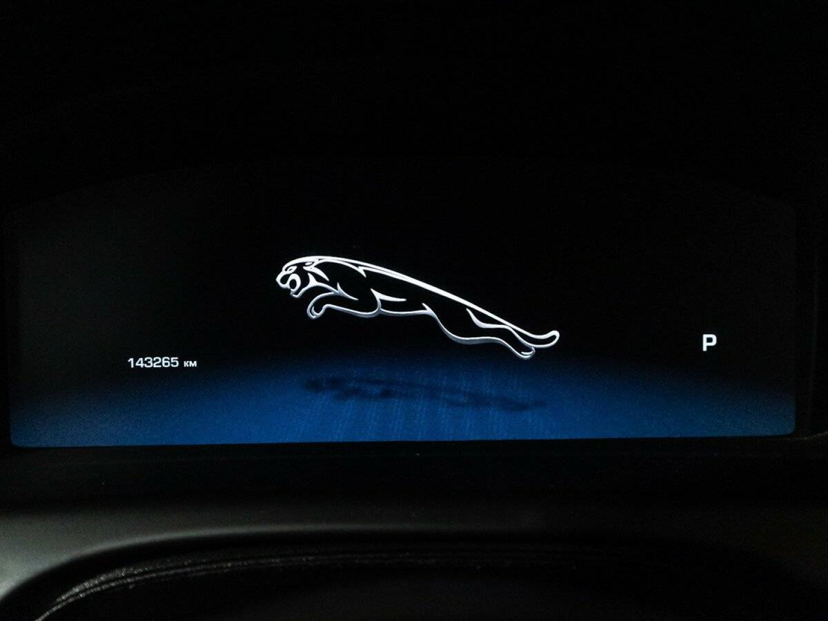 Купить Jaguar XJ с пробегом. Фото: #11