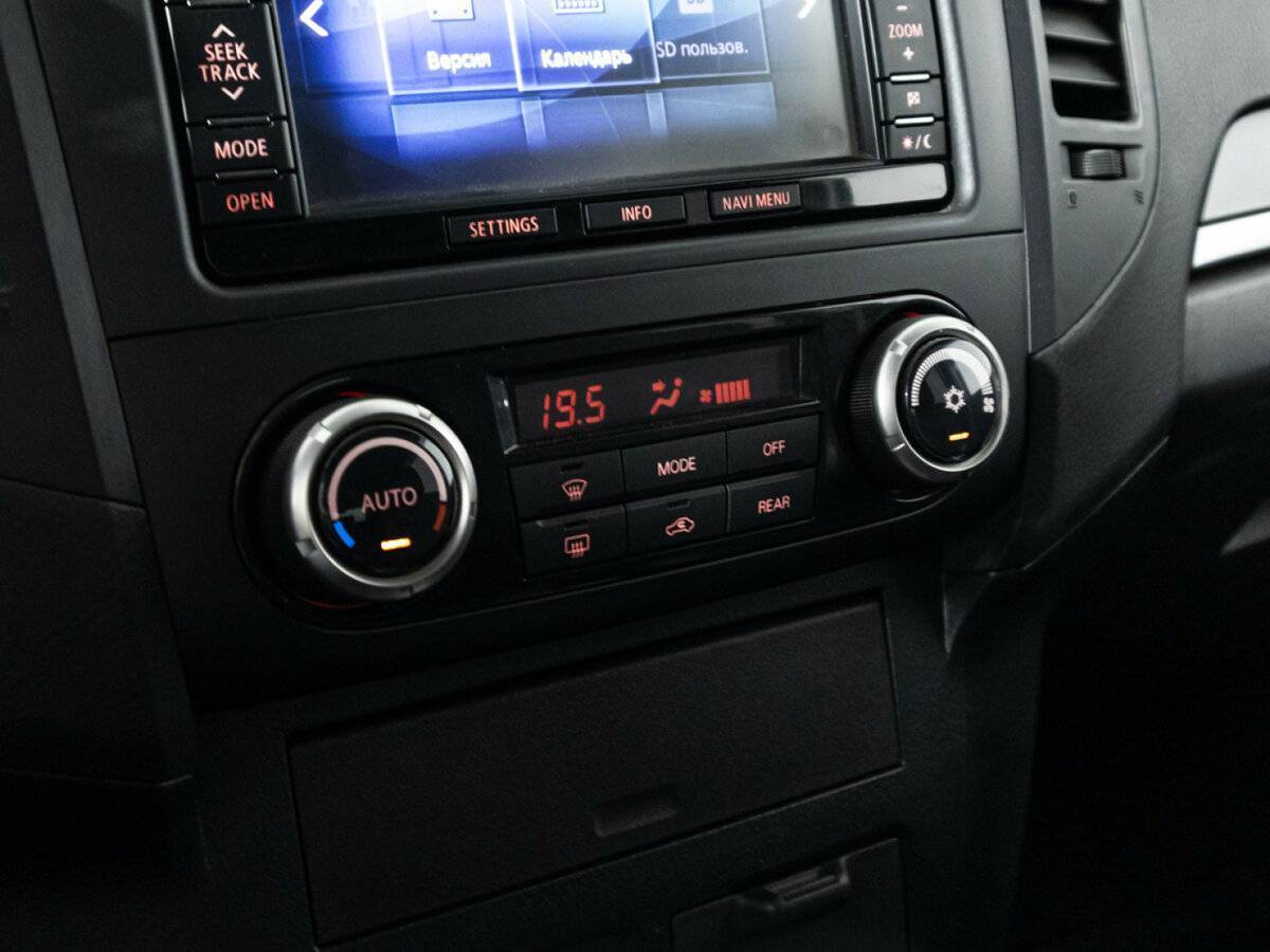 Купить Mitsubishi Pajero с пробегом. Фото: #18