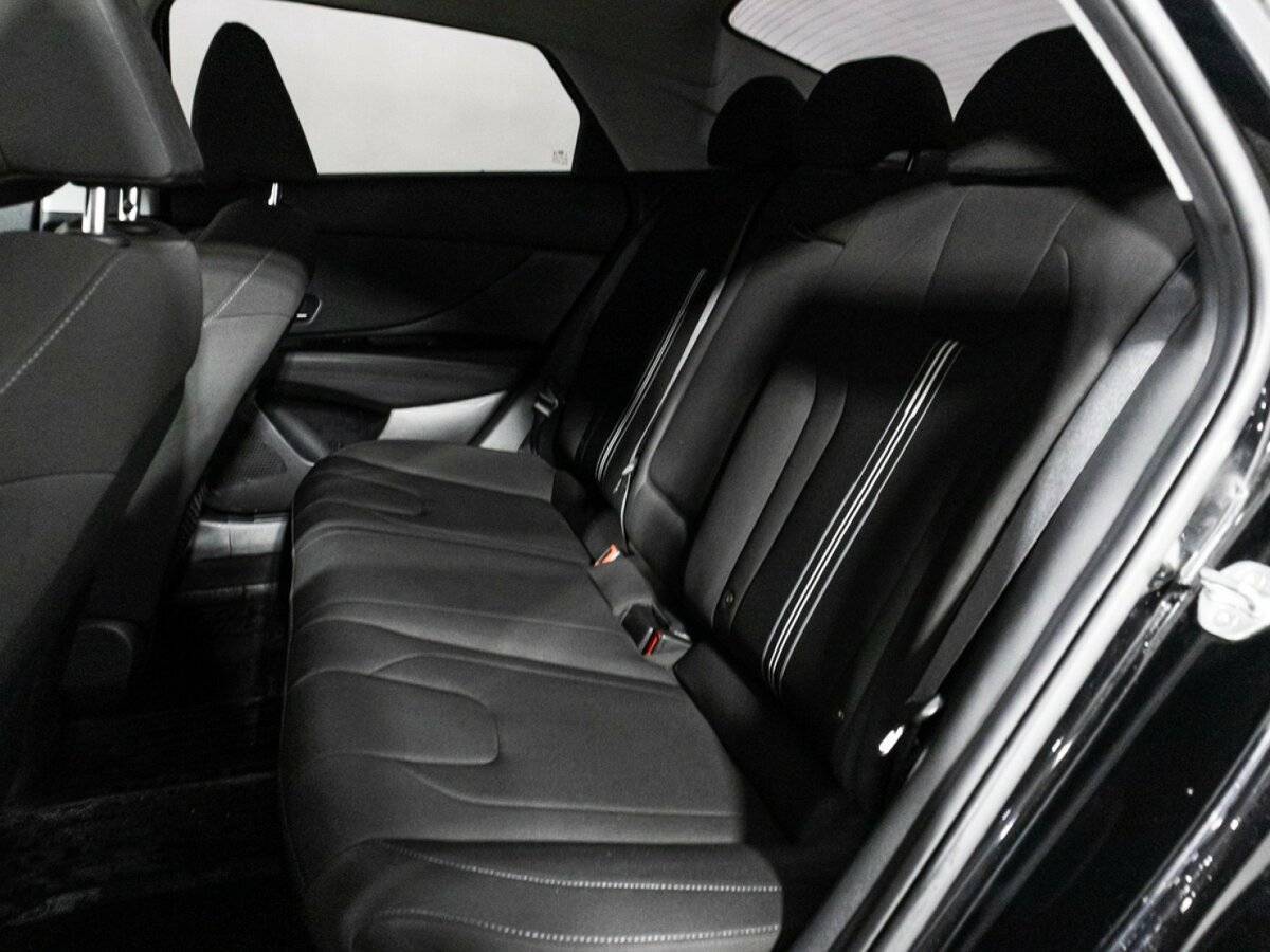 Купить Hyundai Elantra с пробегом. Фото: #9