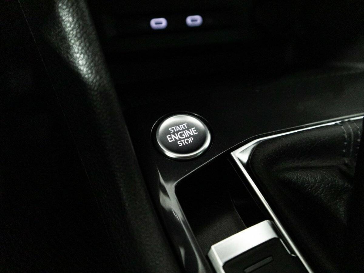 Купить Volkswagen Tiguan с пробегом. Фото: #21